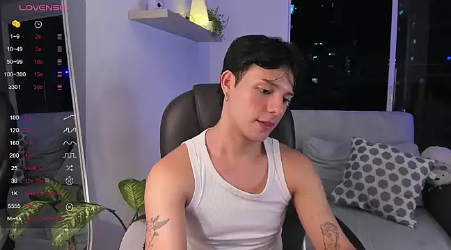 Snapshot of Alexxblue chatting on 6, 12, 2024 Alexxblue online show from 6, 12, 2024