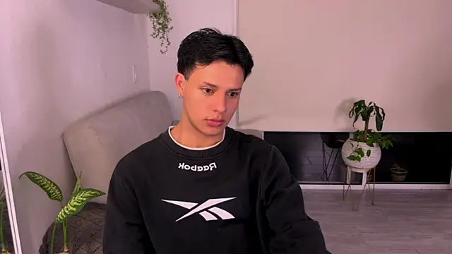 Snapshot of Alexxblue chatting on 18, 10, 2025 Alexxblue online show from 18, 10, 2025