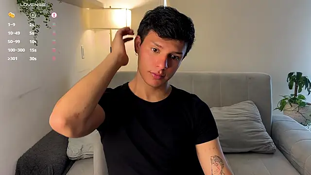 Snapshot of Alexxblue chatting on 14, 11, 2025 Alexxblue online show from 14, 11, 2025