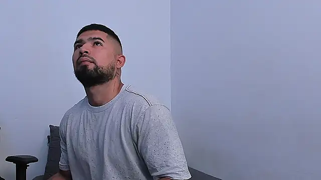 Snapshot of ethaanjones chatting on 23, 2, 2025 ethaanjones online show from 23, 2, 2025