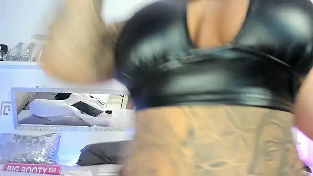 Snapshot of CocoSkyy chatting on 27, 1, 2025 CocoSkyy online show from 27, 1, 2025