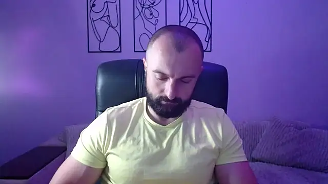 brindlefly6969 online show from 25, 10, 2025