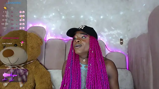 puca ebony online show from 28, 1, 2025