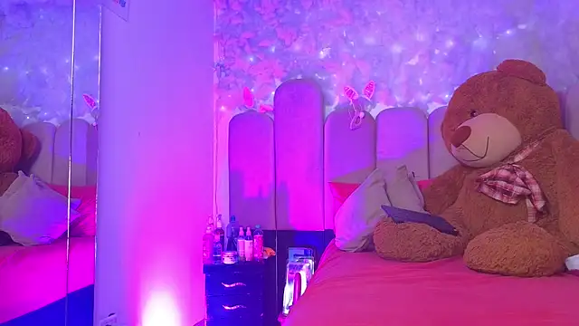 puca ebony online show from 4, 10, 2025