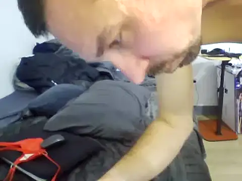 Iliketocooksquirt25 online show from 9, 3, 2025