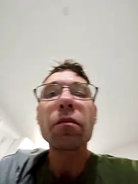 Iliketocooksquirt25 online show from 14, 11, 2025