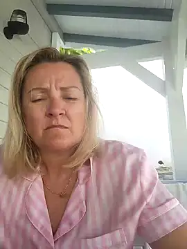 lady charlyne online show from 3, 2, 2025