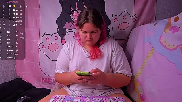 Freakcute  online show from 9, 12, 2024