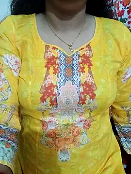 Snapshot of Priya_Boudi chatting on 9, 2, 2026 Priya Boudi online show from 9, 2, 2026