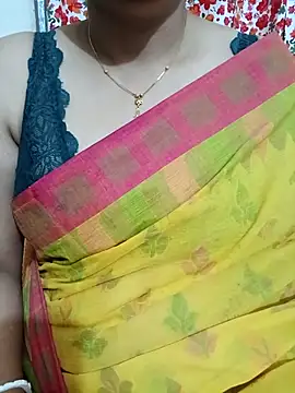 Snapshot of Priya_Boudi chatting on 14, 2, 2026 Priya Boudi online show from 14, 2, 2026