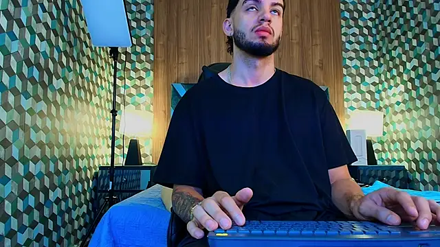 Michael magno online show from 10, 11, 2025