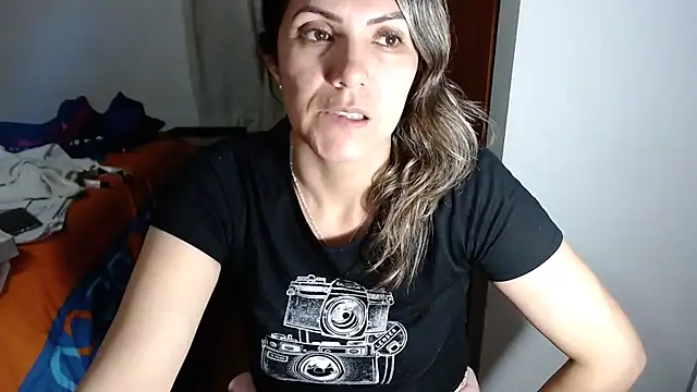 Chantal hott online show from 8, 11, 2025