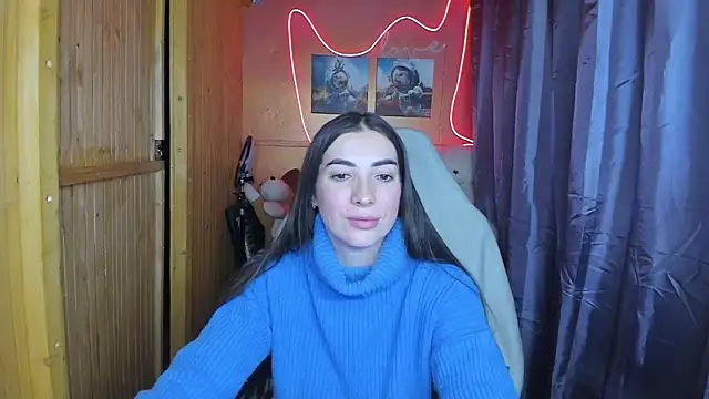 Snapshot of Fiery_Brunette_ chatting on 13, 2, 2025 Fiery Brunette online show from 13, 2, 2025