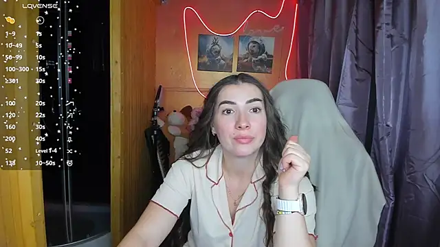 Snapshot of Fiery_Brunette_ chatting on 26, 2, 2025 Fiery Brunette online show from 26, 2, 2025