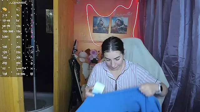 Snapshot of Fiery_Brunette_ chatting on 2, 3, 2025 Fiery Brunette online show from 2, 3, 2025