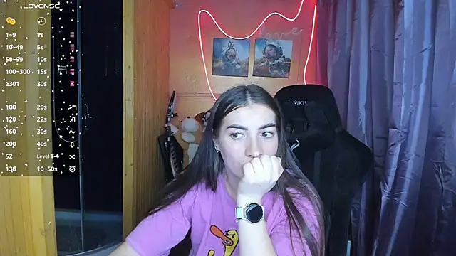 Snapshot of Fiery_Brunette_ chatting on 7, 3, 2025 Fiery Brunette online show from 7, 3, 2025