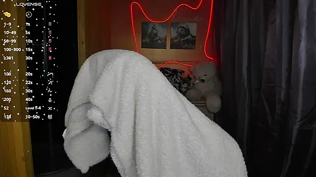 Snapshot of Fiery_Brunette_ chatting on 8, 3, 2025 Fiery Brunette online show from 8, 3, 2025