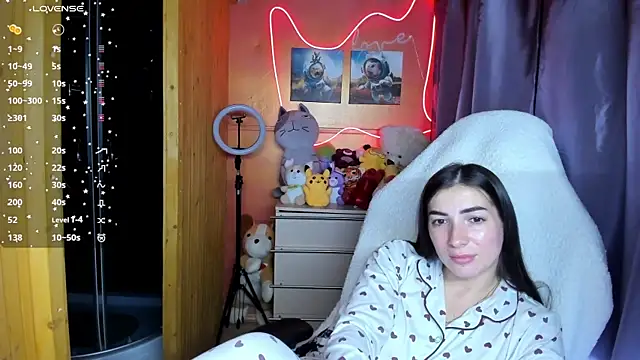 Snapshot of Fiery_Brunette_ chatting on 21, 9, 2025 Fiery Brunette online show from 21, 9, 2025