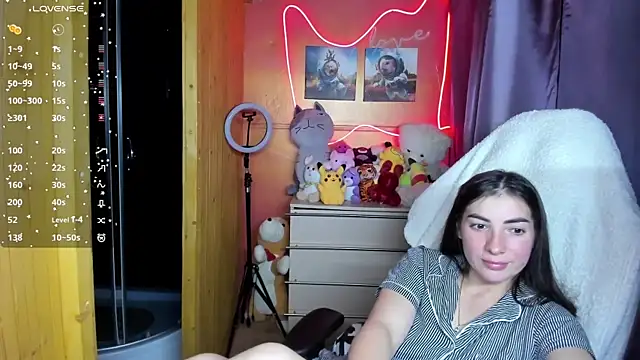 Snapshot of Fiery_Brunette_ chatting on 14, 10, 2025 Fiery Brunette online show from 14, 10, 2025