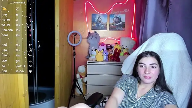 Snapshot of Fiery_Brunette_ chatting on 6, 11, 2025 Fiery Brunette online show from 6, 11, 2025