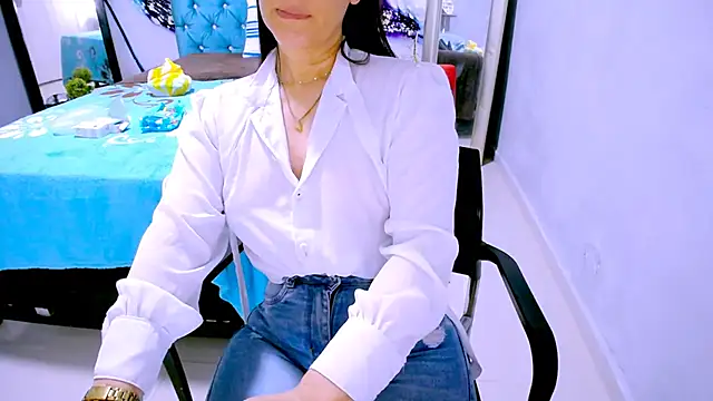 BitterMomXxx online show from 9, 2, 2026