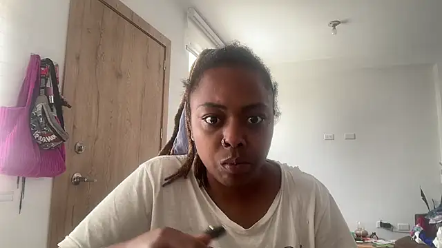 ChocolateCakeQueen online show from 2, 11, 2025