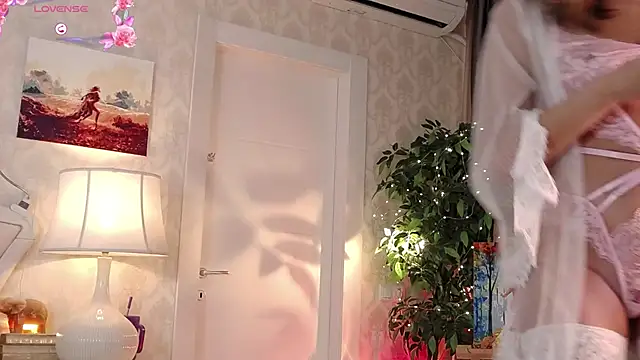 Snapshot of IreneHope chatting on 22, 10, 2025 IreneHope online show from 22, 10, 2025