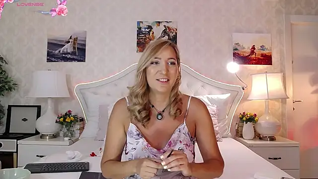 Snapshot of IreneHope chatting on 2, 7, 2026 IreneHope online show from 2, 7, 2026
