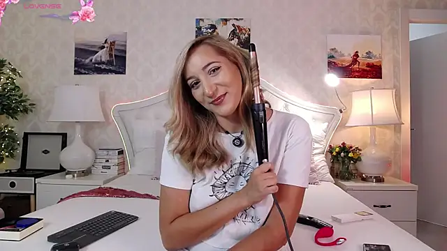 Snapshot of IreneHope chatting on 3, 7, 2026 IreneHope online show from 3, 7, 2026