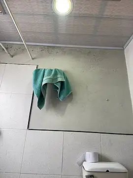 hannahb-e online show from 24, 1, 2025