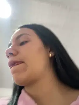 hannahb-e online show from 3, 10, 2025