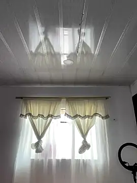 hannahb-e online show from 7, 10, 2025