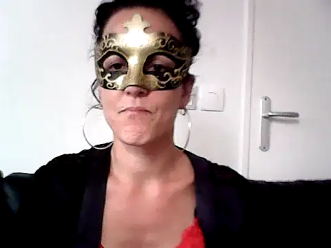 Snapshot of Masquegirlmysterious chatting on 3, 10, 2025 Masquegirlmysterious online show from 3, 10, 2025