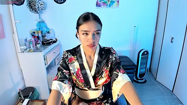 Snapshot of Michelle_se chatting on 11, 9, 2025 Michelle se online show from 11, 9, 2025