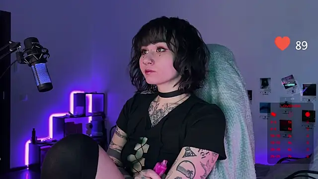 deadlysweet online show from 15, 2, 2025