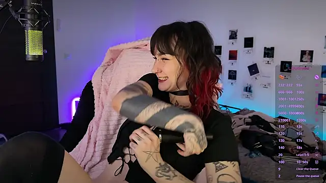 deadlysweet online show from 13, 2, 2026