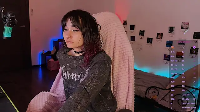 deadlysweet online show from 25, 4, 2026