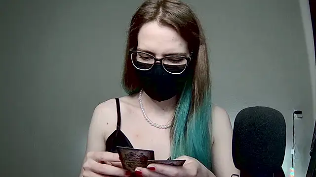 amber candyfloss online show from 1, 3, 2025