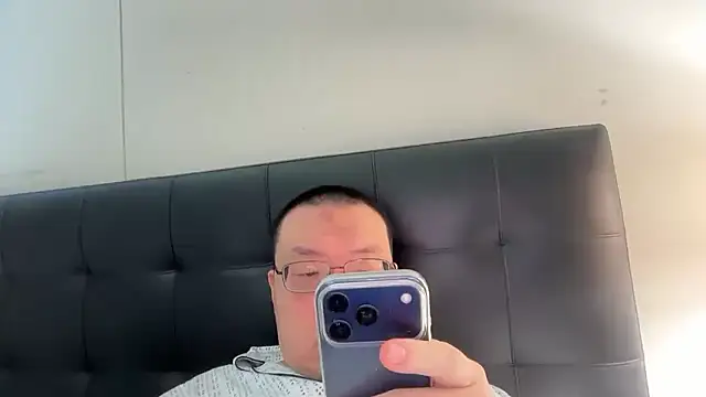 slaveasianboy online show from 21, 4, 2026