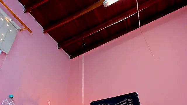 Snapshot of _aline_hall chatting on 10, 3, 2025 aline hall online show from 10, 3, 2025