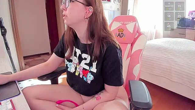 Snapshot of elisejays chatting on 22, 2, 2025 elisejays online show from 22, 2, 2025