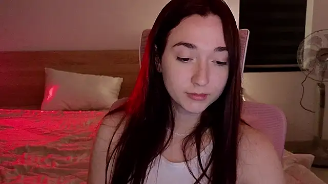 YasmineWest online show from 13, 4, 2026