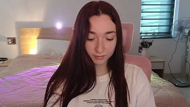 YasmineWest online show from 27, 4, 2026