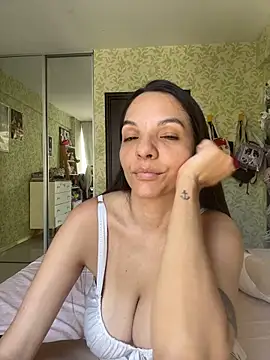 Snapshot of samilux5 chatting on 2, 3, 2026 samilux5 online show from 2, 3, 2026