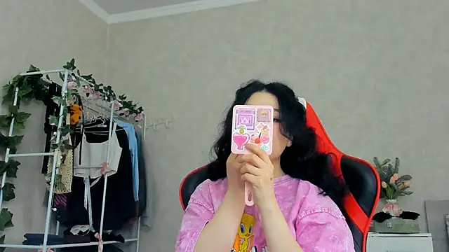 Snapshot of wastforu chatting on 4, 2, 2025 wastforu online show from 4, 2, 2025