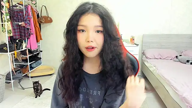 Snapshot of wastforu chatting on 12, 11, 2025 wastforu online show from 12, 11, 2025