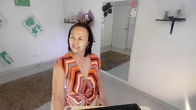 lollita 23  online show from 28, 5, 2026