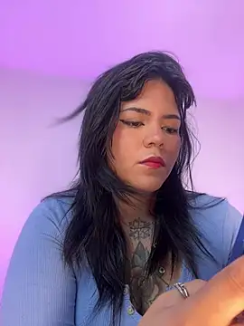 JulianaCastillo online show from 21, 2, 2025