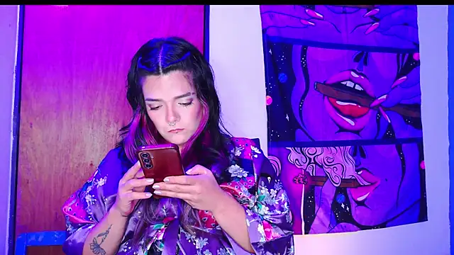 Snapshot of purple_em69 chatting on 12, 7, 2026 purple em69 online show from 12, 7, 2026