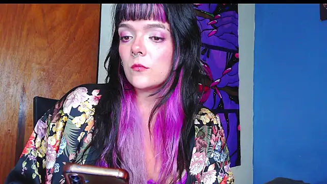 Snapshot of purple_em69 chatting on 2, 8, 2026 purple em69 online show from 2, 8, 2026